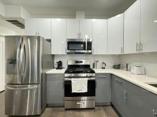 Stunning NYC rooftop views minutes away from NYC 2 bedroom 2 bath - Jersey City - 3