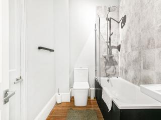 Charming and Spacious Apartment in Central Brixton - Londra - 2