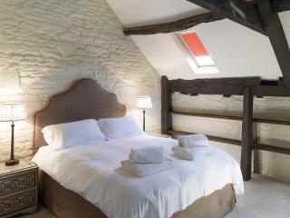 The Long Barn - Ampney Crucis - 2