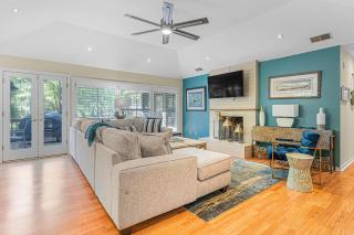 Pet friendly - Upscale Renovations & Decor - Private Pool - 2 St Andrews Place - Hilton Head Island - 8