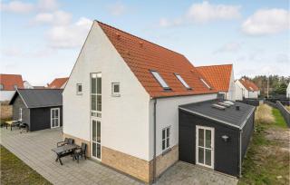 4 Bedroom Cozy Home In Løkken - 1