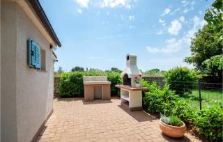 2 Bedroom Stunning Home In Sisan - 8