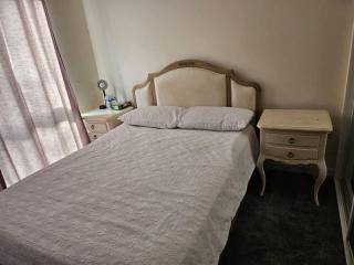 Spacious and Modern Two Bedroom Two Bathroom Flat - Edgware - 5