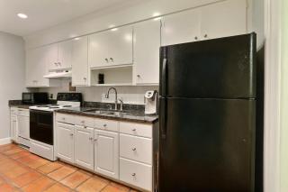 17 E Jones Garden - Savannah - 2