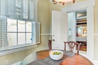 17 E Jones Street Parlor - Savannah - 1