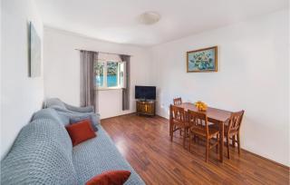 One-Bedroom Holiday Home In Rogotin - Rogotin - 8