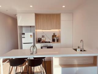 Box Hill 2bed 2bath Apartment 7x5 - Box Hill - 2