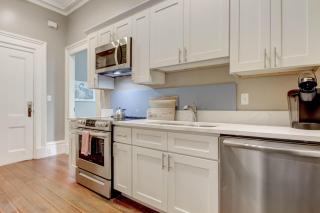 23 E York Street Unit 1 - 5