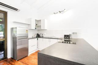 Tropical Beachside Townhouse - Port Douglas - 5
