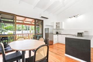 Tropical Beachside Townhouse - Port Douglas - 2