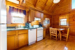 Pin Oak Cabin, Unit 241 - Pigeon Forge - 7