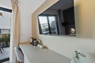 Vibrant Coliving with Comfort and Convenience - 1