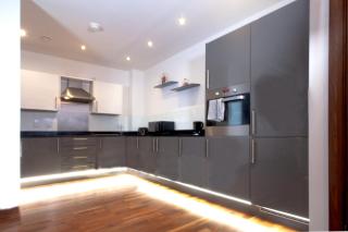 Spacious 3-Bed House close to the O2 Arena & Tube - 9