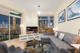 Prime 2BR with Balcony & Full Burj Khalifa Views - Dubai - 0