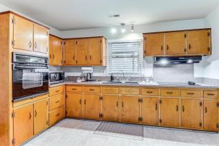 3 Mi to Huntington Beach Hampton Family Home! - 1