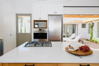 Sea Lily Holiday Home - Your Coastal Sanctuary! - Stompneusbaai - 3