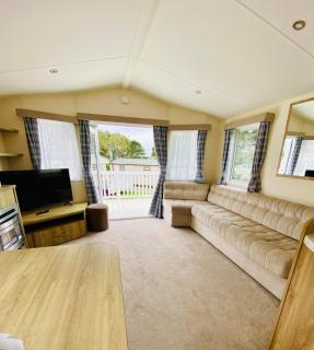 A lovely caravan that truly has it all, perfect for families, couples, or friends in Newquay - Newquay - 0