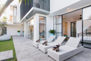 Stylish 4Bed Luxury Villa with Private Pool Access - Canggu - 5