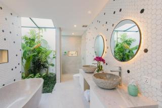 Stylish 4Bed Luxury Villa with Private Pool Access - Canggu - 3