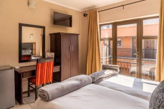 Easy overnight in Bloemfontein - Bloemfontein - 6
