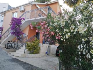 Holiday Home Milenka - Rogoznica - 0