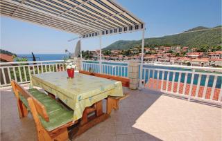 4 Bedroom Beautiful Apartment In Brna - Brna - 5