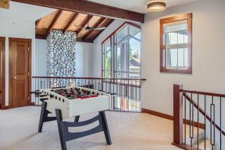 Moonshine Crescent 365 by Okanagan Premier - 1