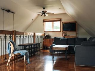 Le Lac Apaisant - Rustic Haven by the Water - 7