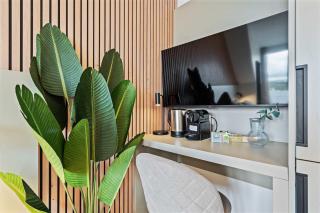 Premium Coliving for Professionals and Travelers Alike - 9