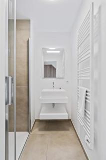 Premium Coliving for Professionals and Travelers Alike - 1