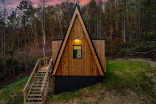 An Escape to the Forest, A Smoky Mountain A-Frame Cabin, Couple's Romantic Get-away! - Sevierville - 5