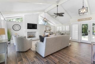 Designer Decorated - Golf Course Views - LARGE Private Pool & Spa - 28 Woodbine Pl - Hilton Head Island - 1