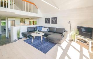 Three-Bedroom Holiday Home In Ebeltoft - Ebeltoft - 1