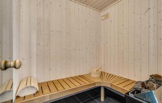 Eight-Bedroom Holiday Home In Norre Nebel - 4