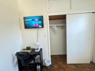 Cozy private room near NYC - North Bergen - 1