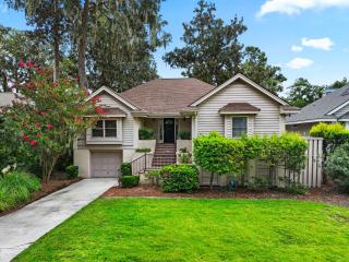 Large Kitchen - Pet Friendly - Community Pool & Tennis - 38 Shell Ring Road - Hilton Head Island - 7