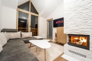 Host2U Penthouse Sauna, Jacuzzi, Fireplace - Bansko - 8