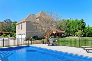 Premium WIFI! Luxurious Home in ASHEVILLE with PRIVATE Hot tub! - Asheville - 0