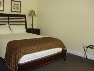 The City Hotel Bar & Grill - 9