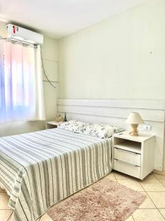 Quarto em apto compartilhado com anfitrião - Palmas - 0