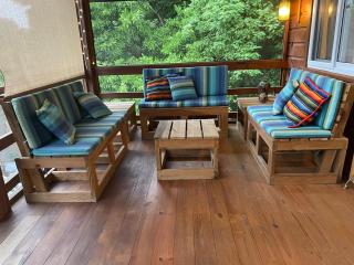 Located In A Quiet Corner Of West End Village Hub Of Roatans Tourism Center, - West End - 3