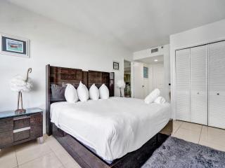 Charming Ocean View Condo Beach Service 1007 - Miami Beach - 6