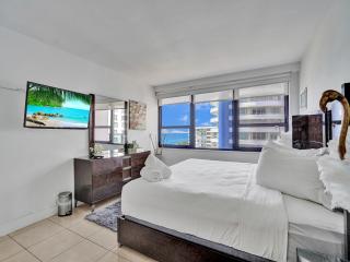 Charming Ocean View Condo Beach Service 1007 - Miami Beach - 0