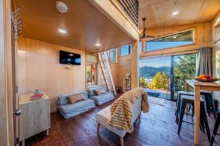 Cozy Cabin and Stargazing Dome Bedroom Deck BBQ Hammocks - Glendale - 9