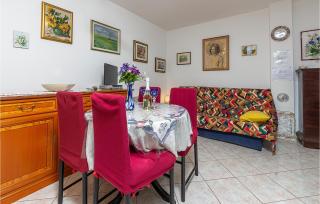 Lovely Apartment In Barbariga With Wifi - 8
