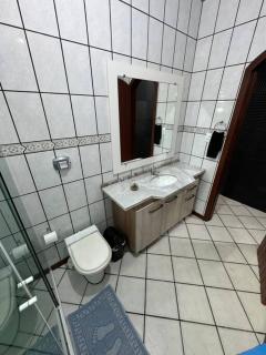 Casa Com Piscina Coberta Aquecida Perto da Praia, Campeche - Florianópolis - 0