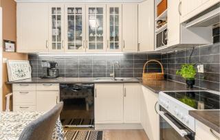 2 Bedroom Nice Home In Fana - 4