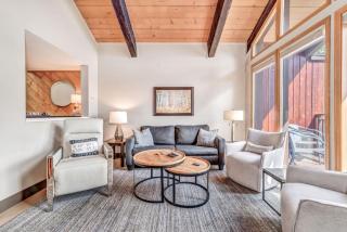 The West 3324 Updated 2 Bedroom Plus Loft with Easy Walk to Gondolas, Views, Amenities - 2