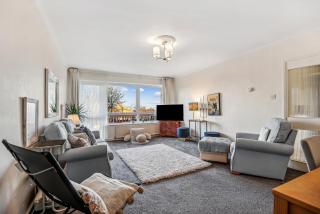 2-Bed spacious London Flat - East Barnet - 0