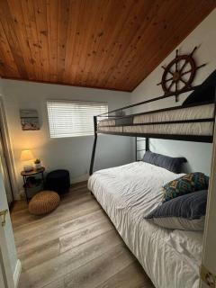 Newport Beach Rendezvous - 8